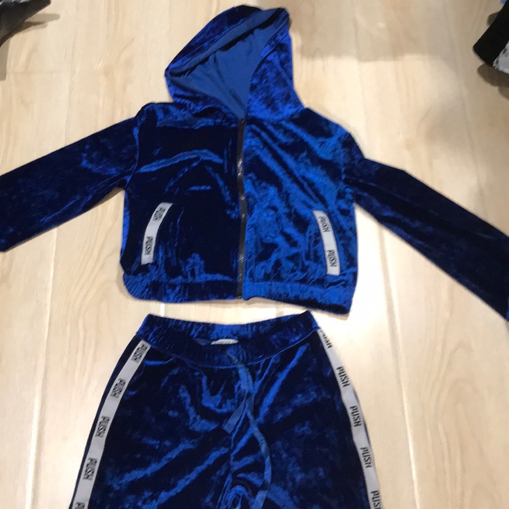 Sweatsuit